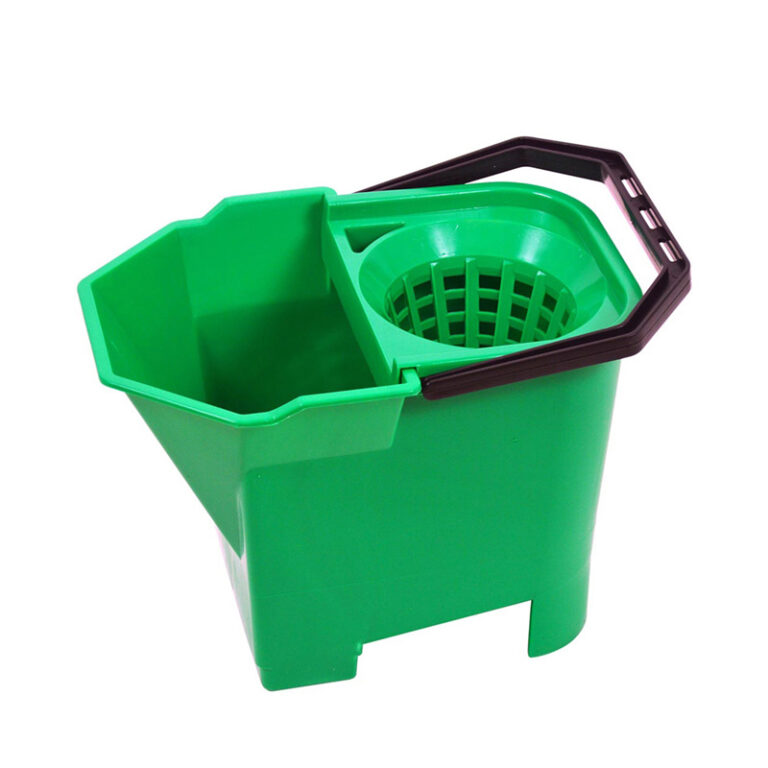 Bulldog 8Ltr Green  Plastic Bucket With Wringer (Qty 1)